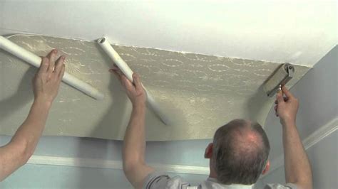 Where to start wallpapering in a room – tips from professionals