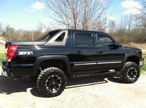 2006 Chevy Avalanche Z71 for Sale in Artic, Indiana Classified ...