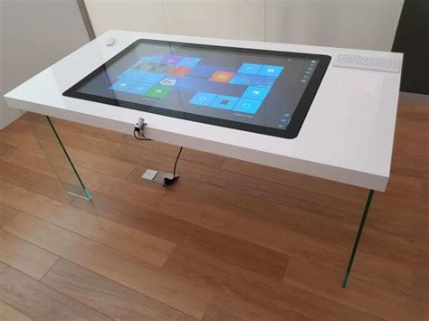 Interactive-Touch-Table-600x450 - Top Hawks