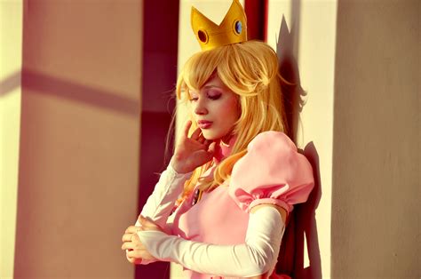 Princess Peach cosplay by Toruviel85 on DeviantArt