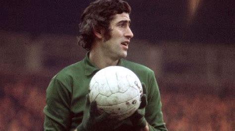 Peter Bonetti: Former Chelsea and England goalkeeper dies aged 78 | UK ...