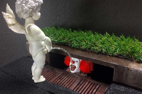 Wait, What? DIY Pennywise Sewer-lurking Scene Is Still A Thing In 2021?