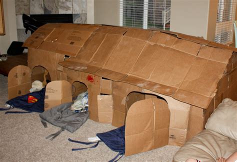 Cardboard Box Forts, Castles, And Mazes For The Kids! - Wife On The Go