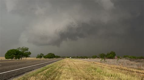 Tornadic supercell in Hondo, Texas, where a possible tornado touched ...