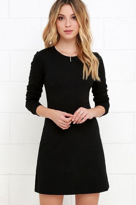 Plain black dress with sleeves - Natalie