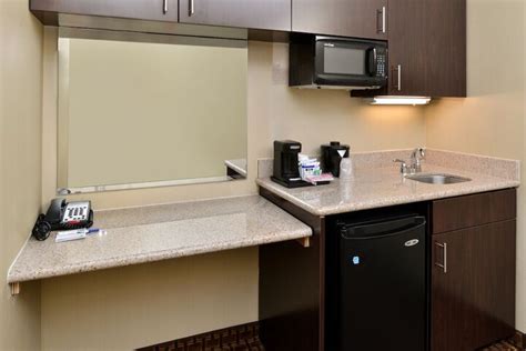 Holiday Inn Express&Suites Indianapolis W Airport Area an IHG Hotel Indianapolis | Bookonline.com