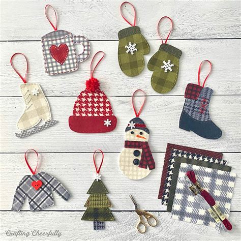 23+ Christmas Fabric Crafts - AlisseKerys