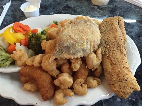 Harbor Inn Seafood - 34 Photos & 27 Reviews - Seafood - 321 Haywood Rd ...