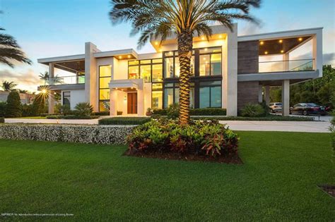 A West Palm Beach Contemporary Modern Home Listed for $8,650,000