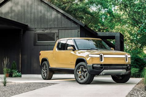 Rivian R1T release window, price, interior, range, towing capacity and ...