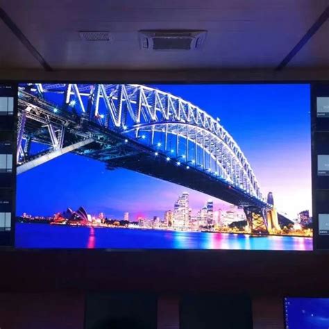 Shenzhen 4K HD Matrix Video Wall SMD Advertising Indoor P5 LED Display ...