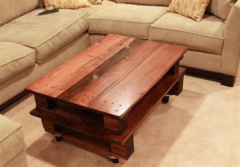 18 DIY Pallet Coffee Tables | Guide Patterns