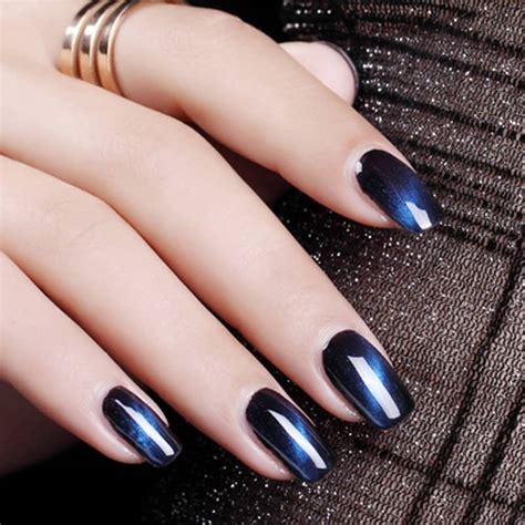 10 Dramatic Cat Eye Nails: The Perfect Showstopper