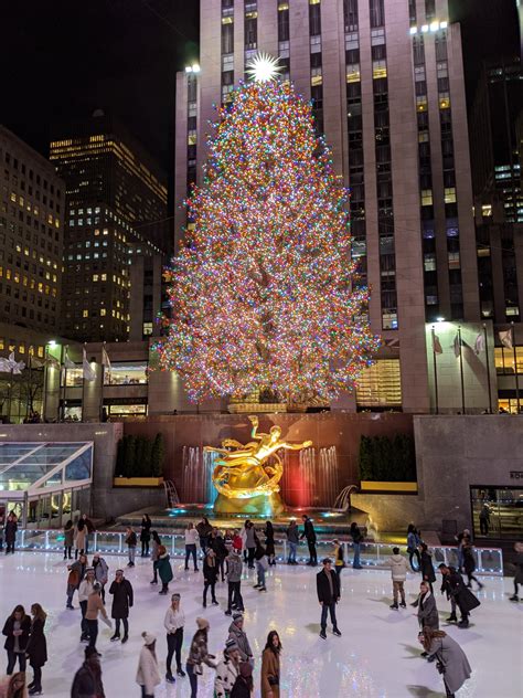 Rockefeller Center Christmas Tree – PortableNYC – New York history ...