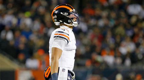 Justin Fields' ankle injury keeps him out of Bears practice - NBC Sports Chicago