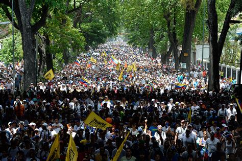 Venezuela's 100 days of increasingly violent protests in 100 powerful ...