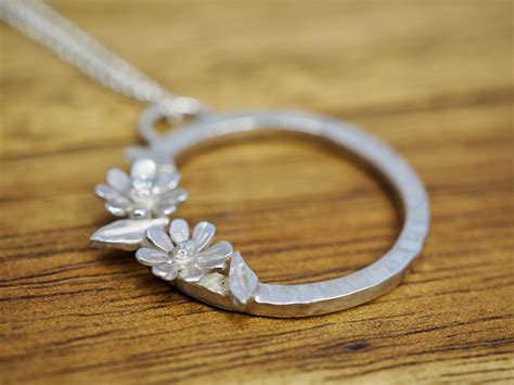 Silver Daisy Pendant Sterling Silver Flower Necklace - Etsy UK