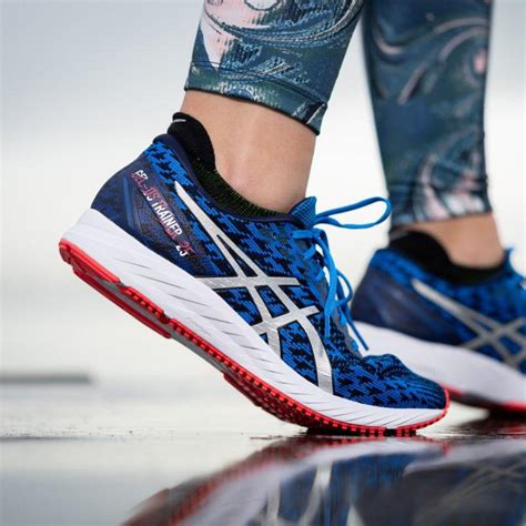 Asics Size Chart for Men and women's running shoes - Size-Charts.com - When size matters