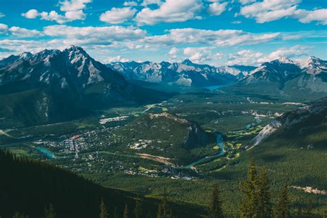 [OC] View from the top of Sulphur Mountain Banff Alberta. [4804x3203] lukerbl http://ift.tt ...