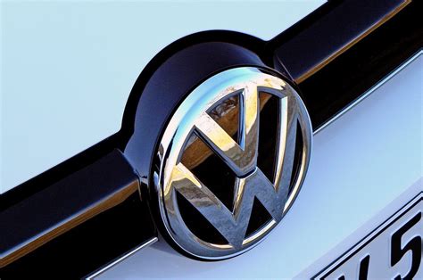 Hot cars: VW das auto Volkswagen logo image volkswagen car company ...