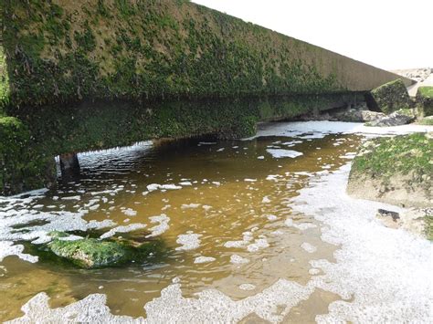 EAST YORKSHIRE COASTAL EROSION - BARMSTON