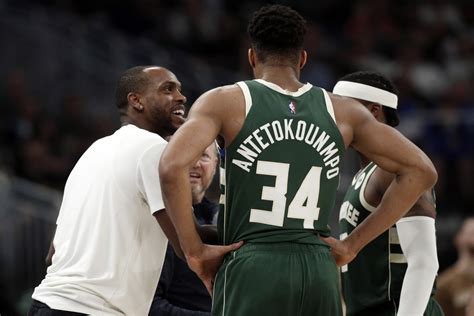 Khris Middleton's Injury Status For Bucks-Spurs Game - Fastbreak on ...