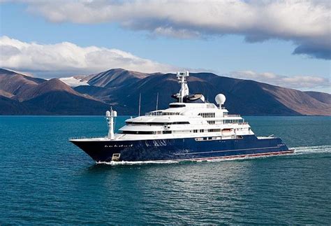 126m Octopus: Paul Allen’s legendary explorer superyacht now listed for ...