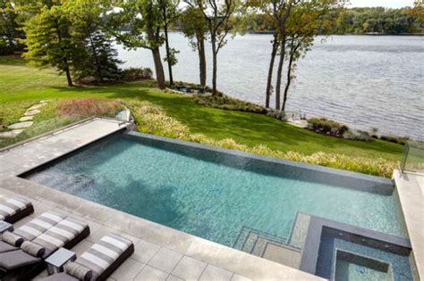 17 Magnificent Small Infinity Swimming Pool Designs To Cool Off In Your ...