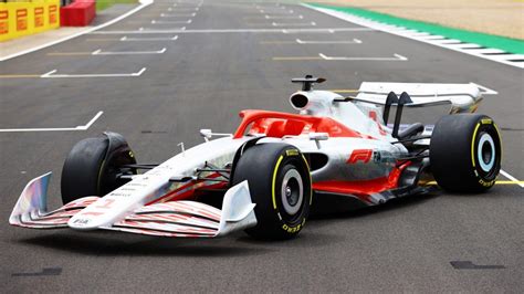 GALLERY: A first look at the life-size 2022 F1 car, after drivers get up close at Silverstone ...