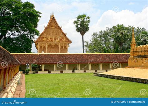 Pha that Luang in Vientiane Stock Photo - Image of travel, famous: 297746506