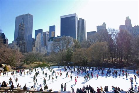 Patinoire de Central Park (Wollman Rink) à New York | New York | New york noel, Bon plan new ...