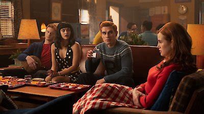 Watch Riverdale Season 7 Episode 1 - Chapter One Hundred and Eighteen: Don't Worry, Darling ...