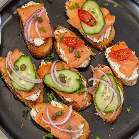 Smoked Salmon Appetizer (Salmon Crostini)