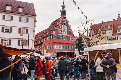 Esslingen Christmas Market 2021 Guide: Where to Go, What to Eat & More!