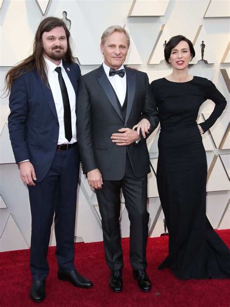 Viggo Mortensen bio: age, height, net worth, wife, children - Legit.ng