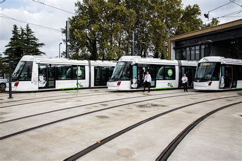 Avignon Tram Line Opens with Alstom Citadis X05 Trams | Railway-News