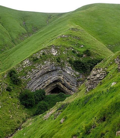 THE WORLD GEOGRAPHY: 11 Unusual Caves Around the World | Geology, Places to travel, World geography