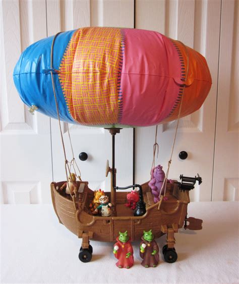 Teddy Ruxpin Airship Toy Model with Map of Grundo and Figures