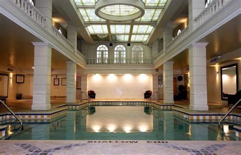 24 BEST HOTELS in TORONTO - Where to Stay