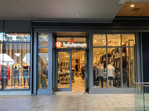 Lululemon Brickell City Centre | They added the full name to… | Flickr