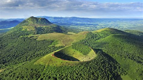 Aujourd'hui, les volcans d'Auvergne entrent au patrimoine mondial de l'UNESCO