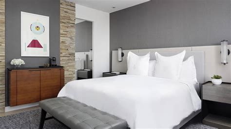 Superior Room | Denver Luxury Hotel Rooms | Four Seasons Denver