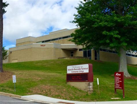 Holly Library at Asheville-Buncombe Technical Community College in Asheville, NC | Asheville ...