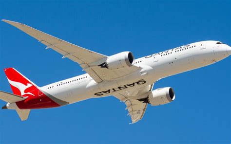 Qantas to activate five Embraer E190s, add more routes - AeroTime