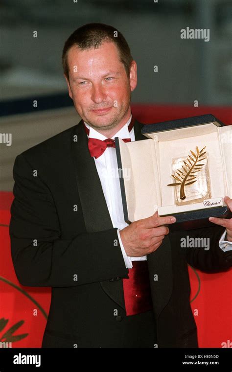 LARS VON TRIER CANNES 21 May 2000 Stock Photo - Alamy