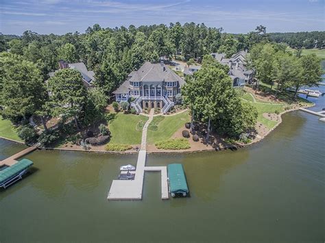 Houses on Lake Oconee, Georgia | Lake oconee, Lake, Real estate