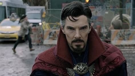 Eye of Agamotto Necklace worn by Dr. Stephen Strange (Benedict ...