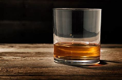 How to Taste Whiskey | Wine Enthusiast Magazine