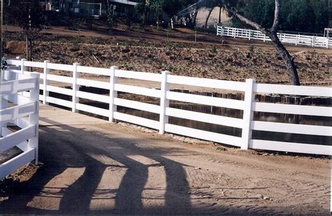 Vinyl Fencing – American Fence Company