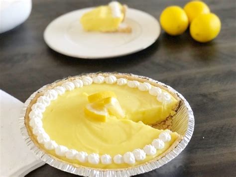 4-Ingredient Frozen Lemon Pie Recipe That's Sweet & Tart